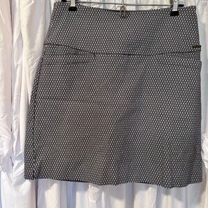 Elegant Women's Black and White‎ Skort